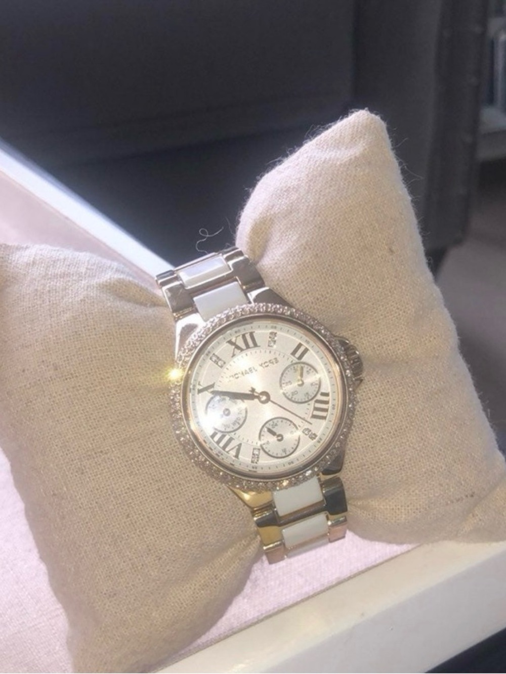 Michael Kors Gold Tone Watch with White Dial and Ceramic Links - Picture 2 of 6